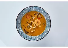 Том ям с морепродуктами