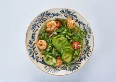 Салат с креветкой и авокадо